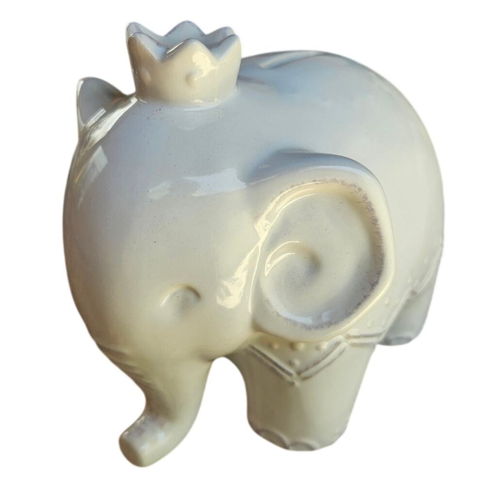 Pottery Barn Kids 8x6x5 Adorable ceramic elephant Bank missing stopper #32